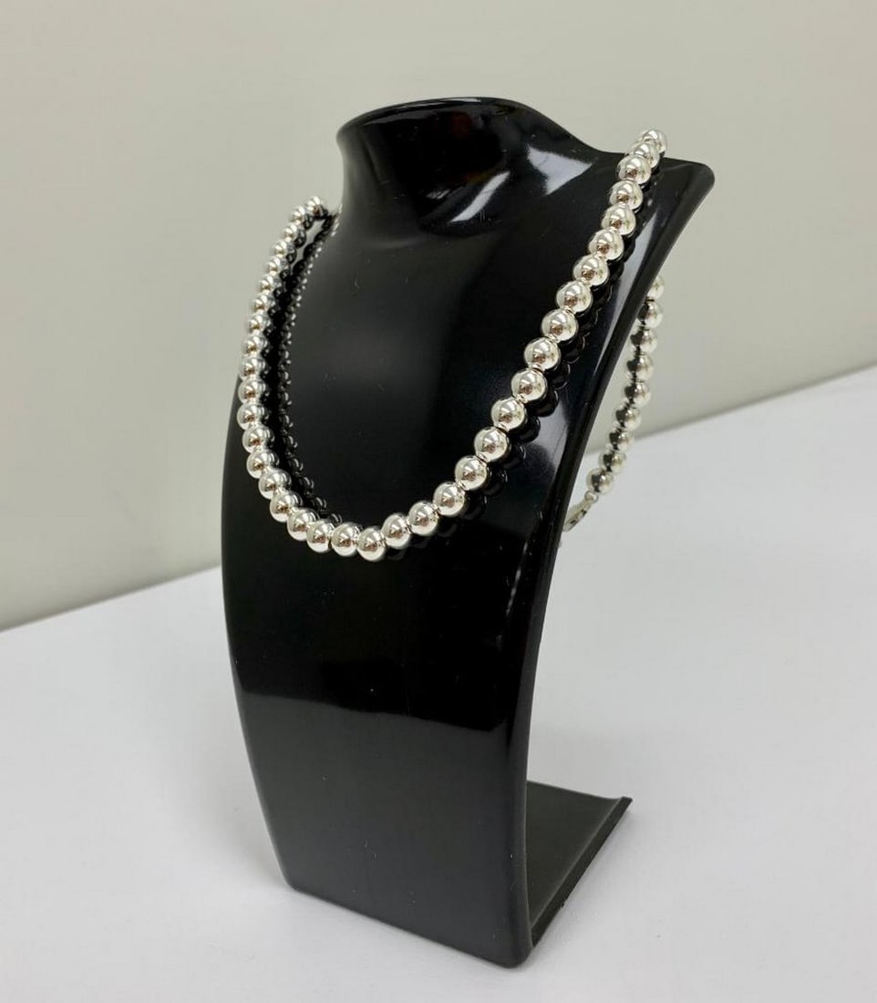 Italy Marked, Akoya Pearl Inspired, Sterling Silver Necklace: Perfectly crafted, Italy Marked, Akoya Pearl Inspired, Sterling Silver Necklace. A loud necklace which is sure to impress with its unique design and bright silver luster. Please view photos for