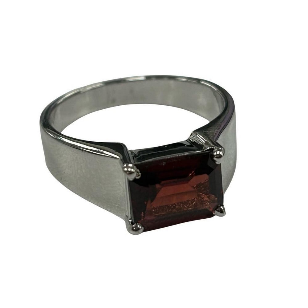 Minimalist Garnet Octagon Sterling Silver Ring: Minimalist Garnet Octagon Sterling Silver Ring Inner Design: 17.75mm View Photos For Further Details.