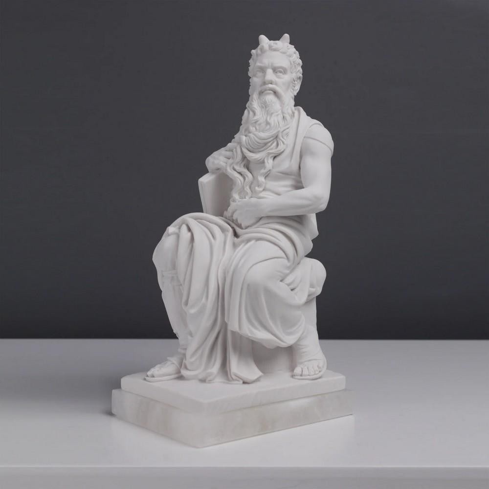 Michelangelo's Moses Sculpture Replica - (5.9lbs): Michelangelo's Moses Sculpture Replica - (5.9lbs) Experience the grandeur of the High Renaissance with our Michelangelo Moses Statue, a stunning reduction of the iconic sculpture (Mosè di Michel
