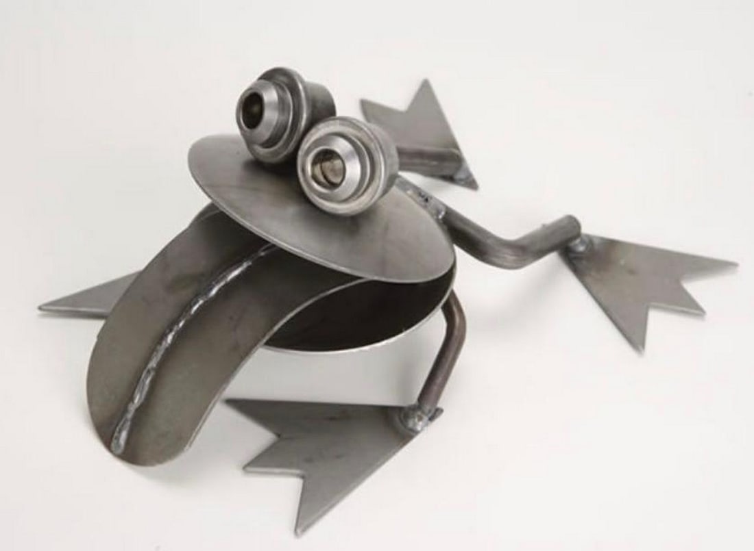 Big Ol' Frog Mouth Metal Sculpture: Big Ol' Frog Mouth Metal Sculpture These hand-crafted sculptures will rust to a beautiful, natural finish over time and look right at home indoors or outdoors in your yard or garden. Size: