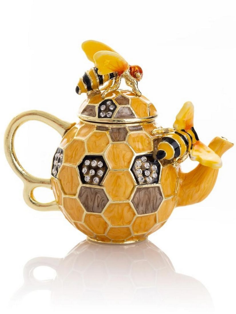 Teapot Trinket Box with Bees & Honeycomb: Teapot Trinket Box with Bees & Honeycomb This charming handmade trinket box is designed as a whimsical teapot decorated with golden honeycomb patterns and playful bees. Hand-painted in rich enamel