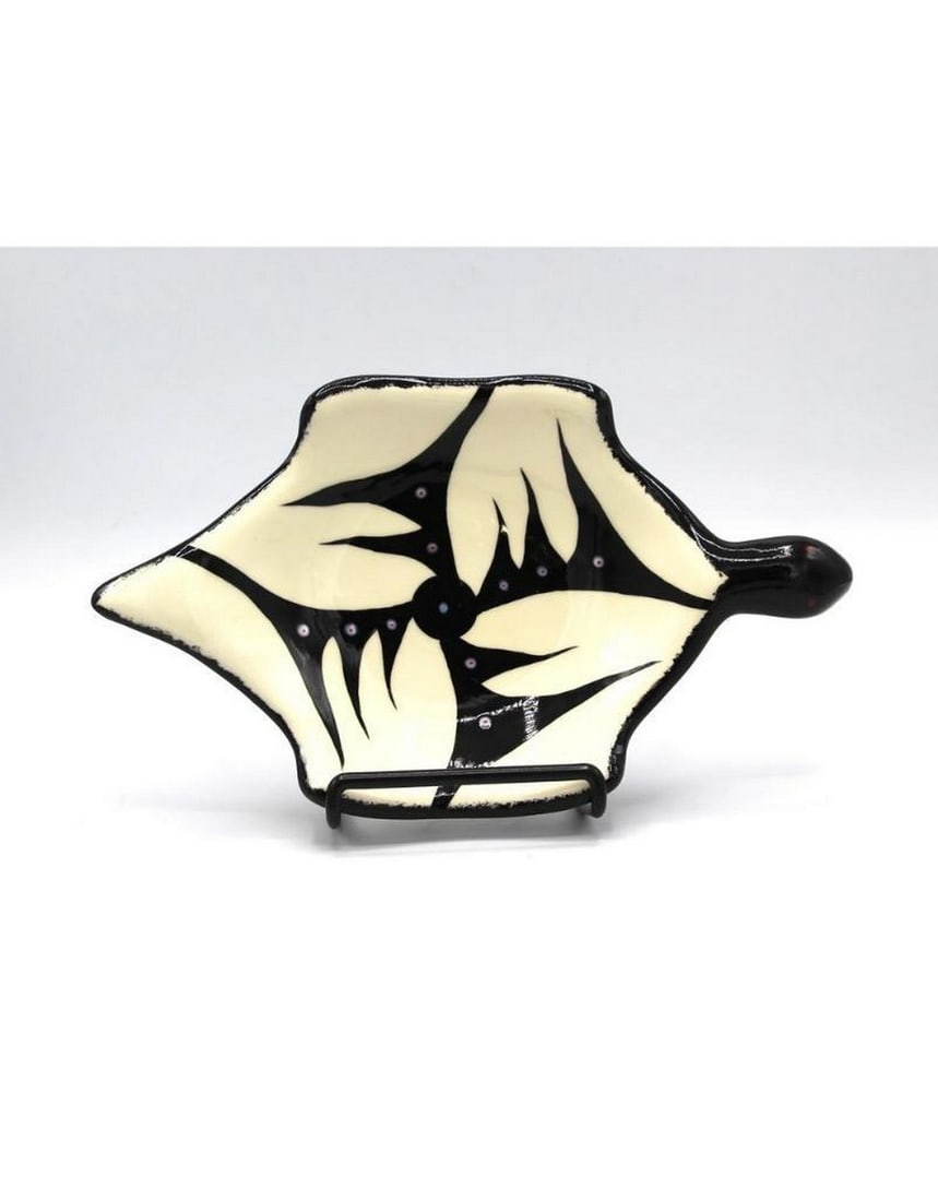 White Turtle Plate by Veran Pardeahtan: White Turtle Plate by Veran Pardeahtan According to Native legend, the turtle offered its back as the foundation for Turtle Island (North America). The turtle dish, symbolizing Mother Earth, stabilit