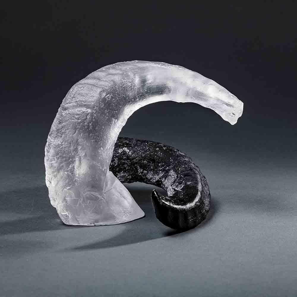 ‘Horns’ Cast Glass Sculpture by Belinda Harding: ‘Horns’ Cast Glass Sculpture by Belinda Harding ‘Horns’ is a standout piece from Belinda Harding’s exclusive cast art collection. Symbolizing salvation, immortality, strength, and fertility,