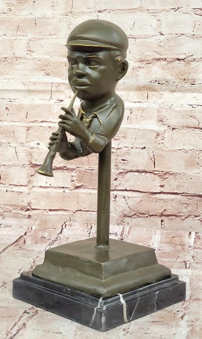 Jazz Trumpet Player Original Bronze Sculpture by Williams - 13" x 6": Jazz Trumpet Player Original Bronze Sculpture by Williams - 13" x 6" This Jazz Trumpet Player bronze sculpture by Williams is a powerful tribute to the vibrant legacy of jazz music. Capturing