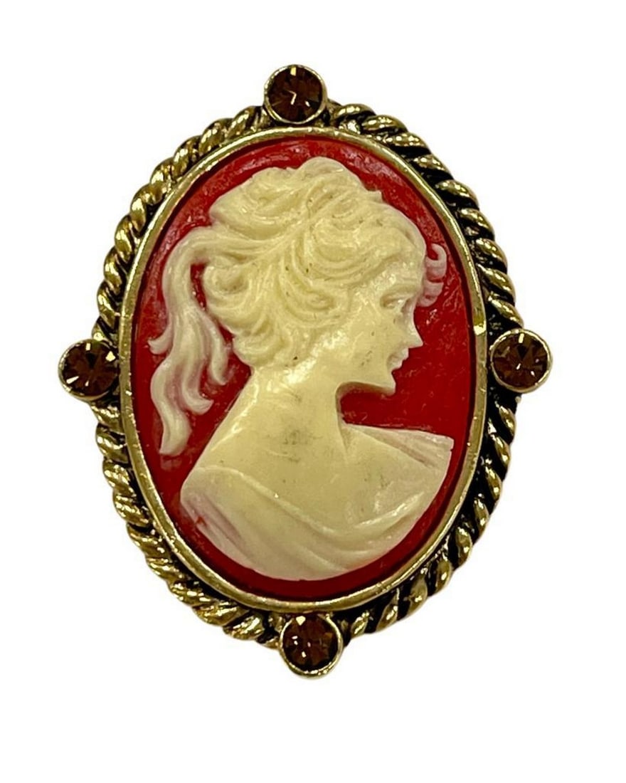 Crimson Treasure Victorian Lady Cameo Gold Brooch: Crimson Treasure Victorian Lady Cameo Gold Brooch Elevate your style with our exquisite Crimson Treasure Victorian Lady Cameo Gold Brooch. Meticulously crafted, this piece captures the allure of a by