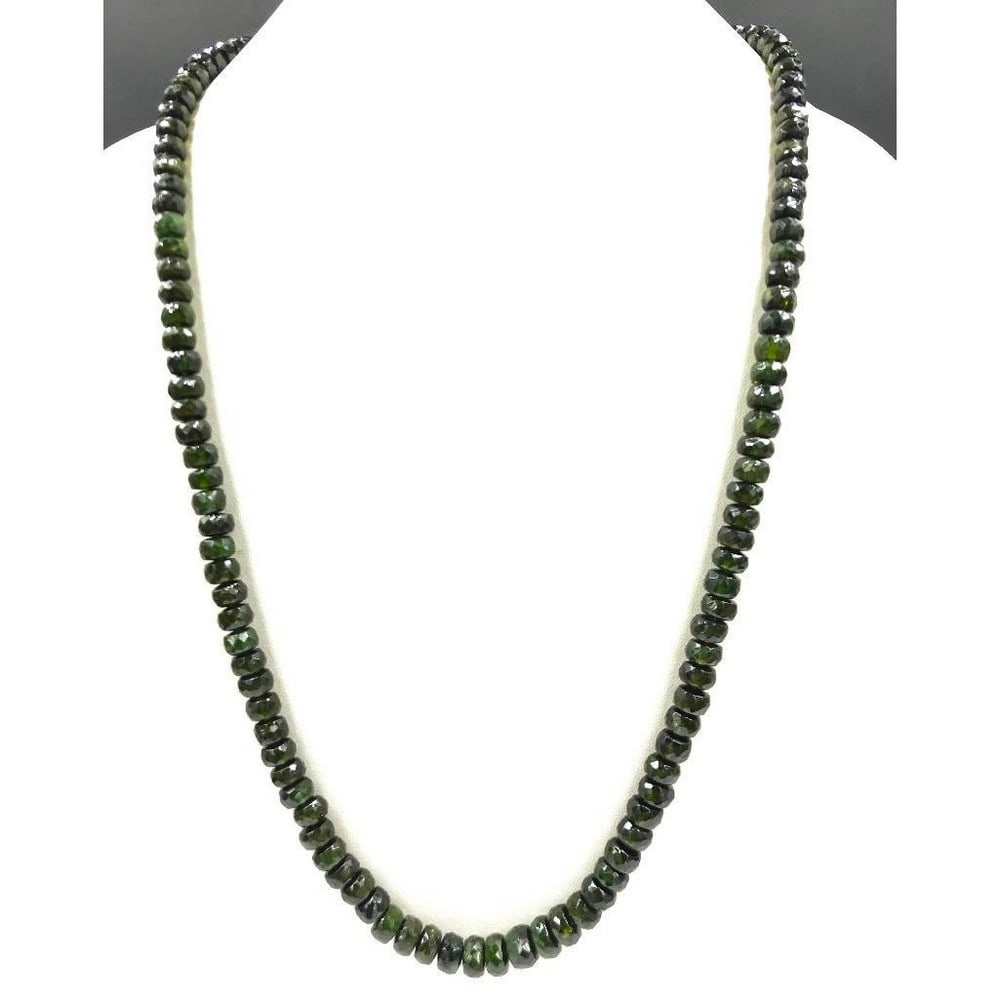 Green Tourmaline Faceted Bead Necklace: Green Tourmaline Faceted Bead Necklace Bead Diameter: 6.6mm-8mm Necklace Length: 52cm Weight in Carats: 244.74 View Photos For Further Details.