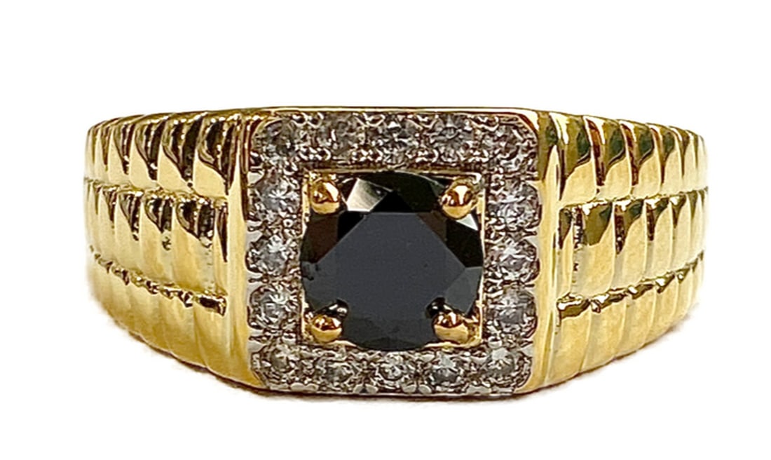 Size 10 Mark S925 Gold Plated Black Stone Mens Ring: Size 10 Mark S925 Gold Plated Black Stone Men's Ring With LED Ring Box. View Photos For Further Details.