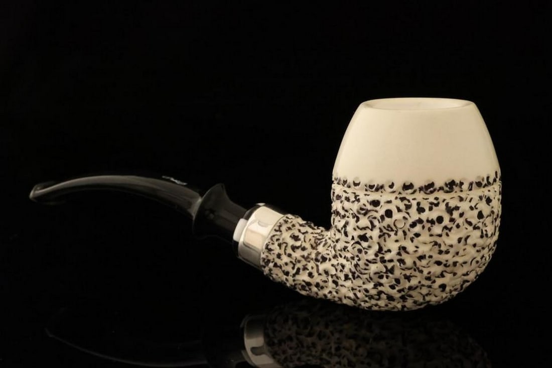 IMP Chocolate Chip Hand-Carved Meerschaum Pipe with Fitted Case: IMP Chocolate Chip Hand-Carved Meerschaum Pipe with Fitted Case This full-size meerschaum pipe features a hand-carved design in a rich Chocolate Chip finish, highlighting detailed craftsmanship and a