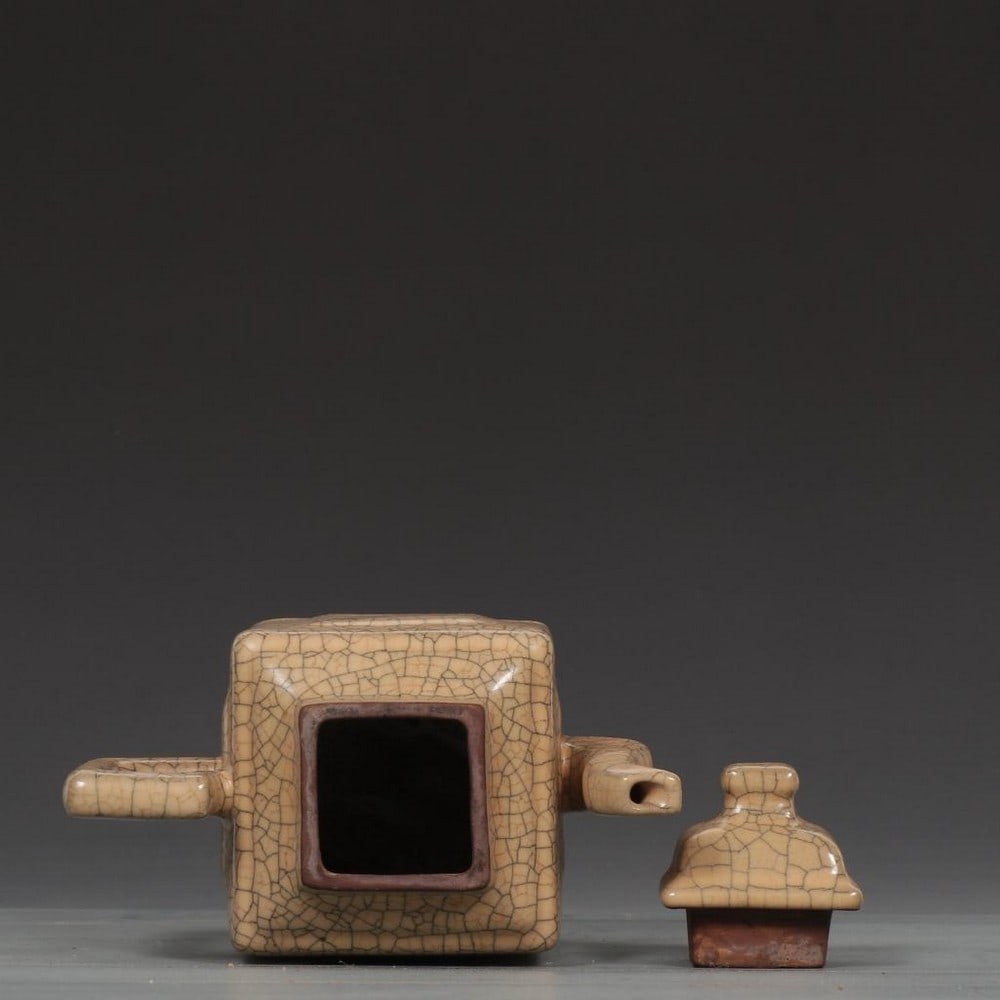 Beige-Glazed Pot - 4