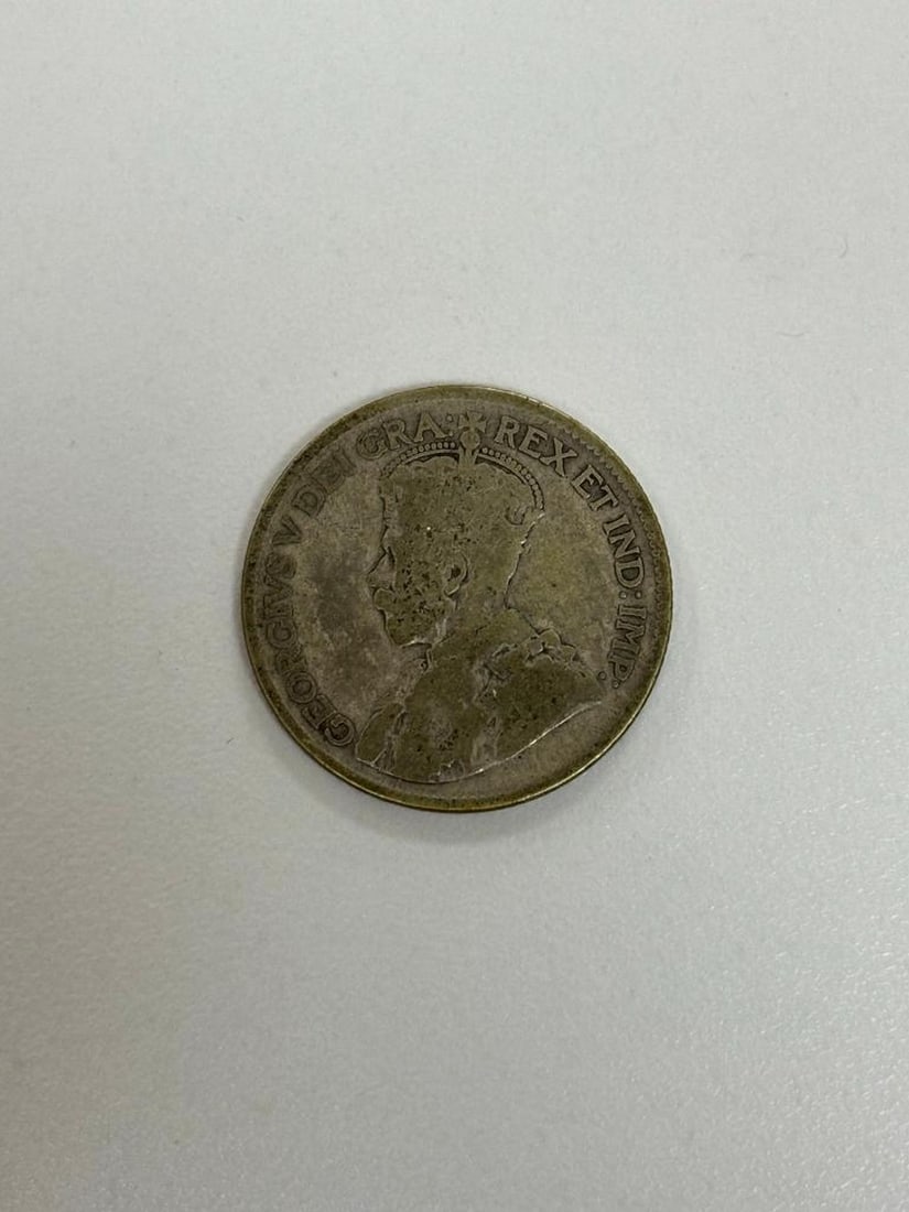 1927 Canadian 25 Cent Coin (1 of 2)