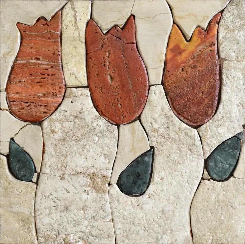 Tulip Pietra Dura Mosaic: Tulip Pietra Dura Mosaic A handcrafted pietra dura mosaic featuring three vibrant tulips in shades of orange. Made from natural stones, this detailed floral design showcases the elegance and texture o