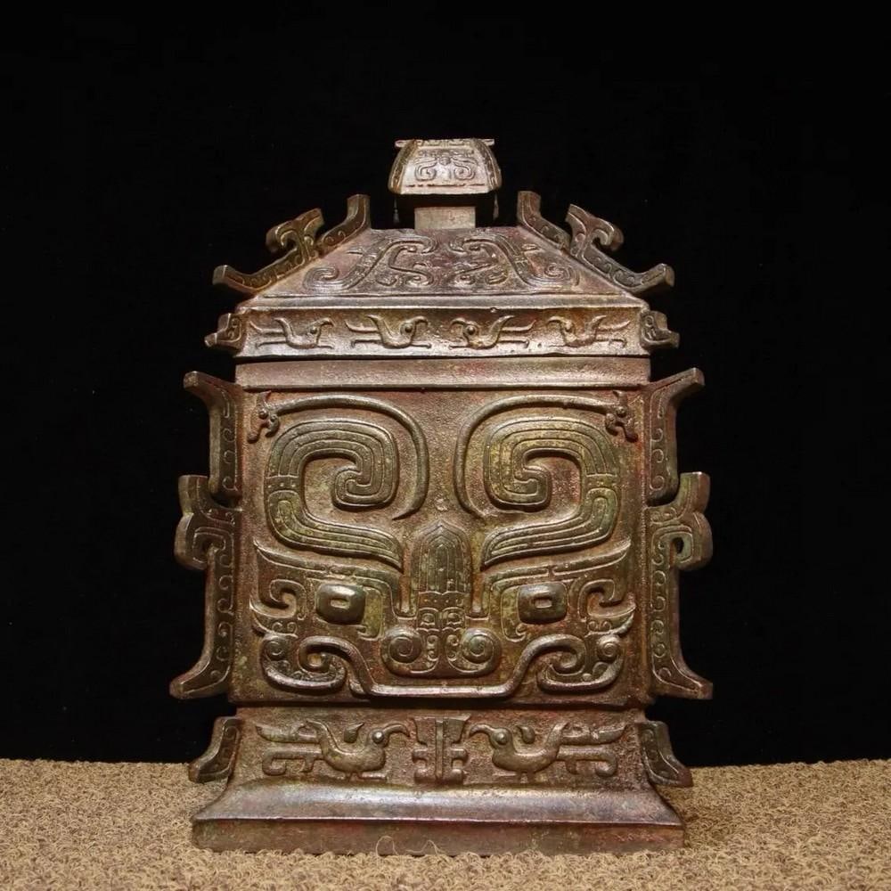 Antique Chinese Animal Design Yi Bronze Ornament (1 of 7)