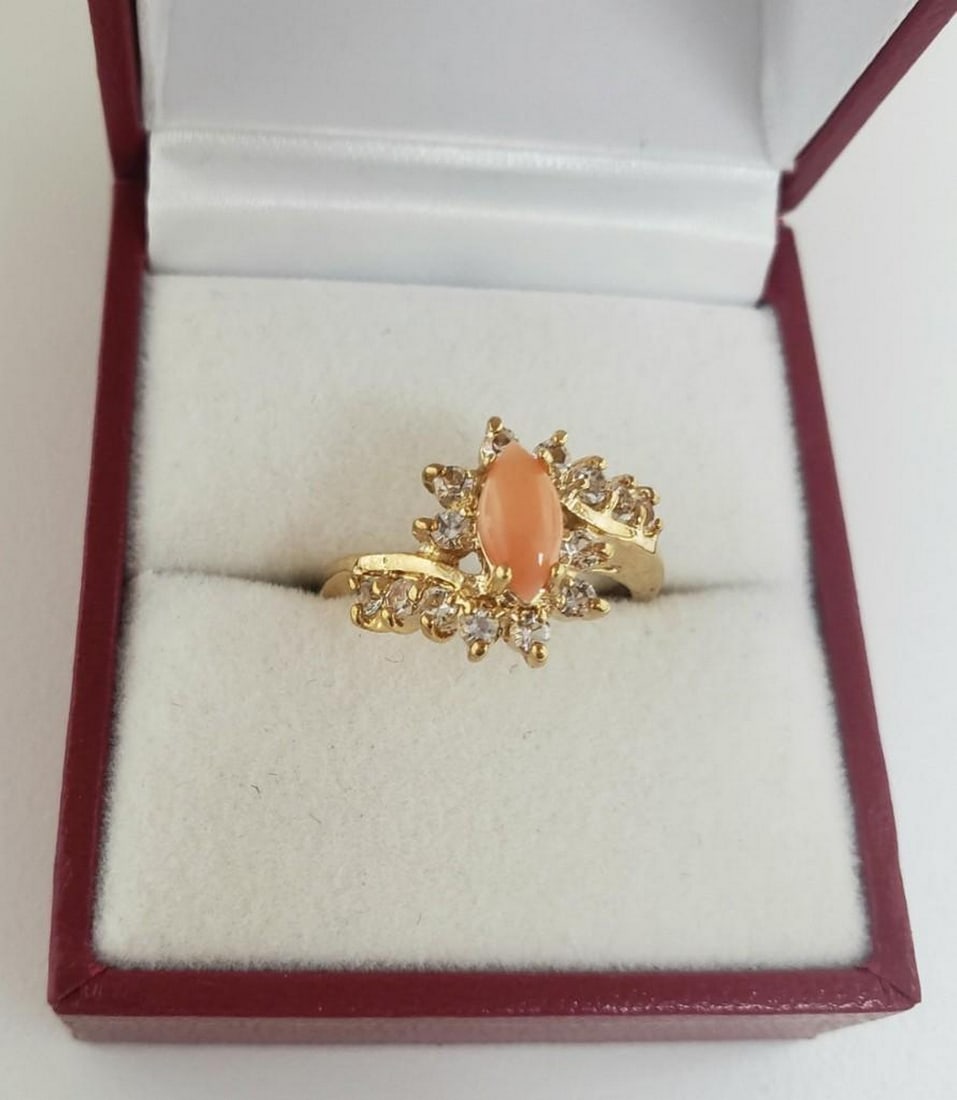 Alluring Ladies 0.51 ct Marquise Cut Pink Quartz Ring: Alluring Ladies 0.51 ct Marquise Cut Pink Quartz 18 KGP Ring. This Beautiful Ring Is Made To Satisfy. Wear It With Any Outfit And You Will Shine With Elegance. The Pink Hue Is Delicate And The Design 