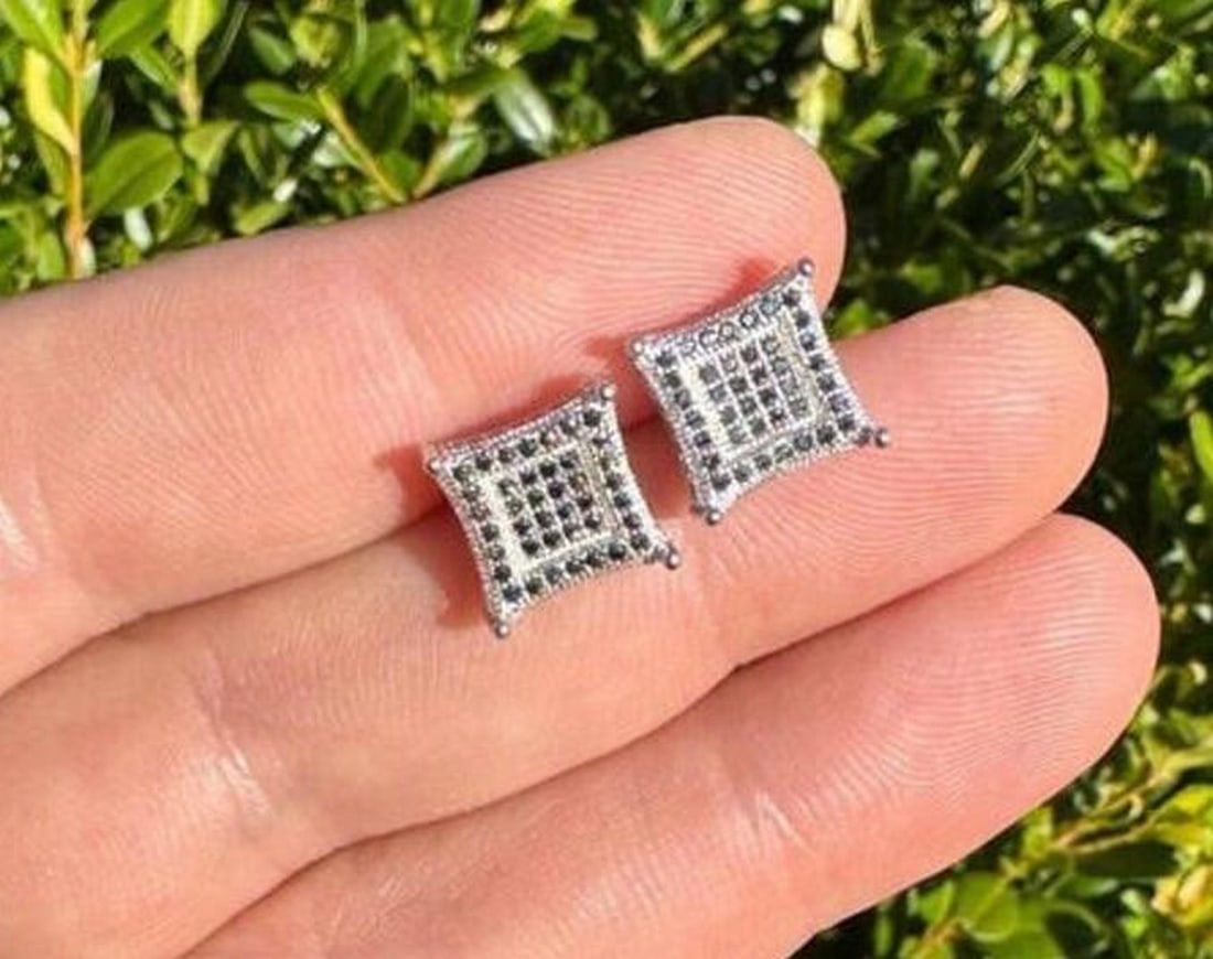Black Moissanite 925 Sterling Silver Kite Earrings: Black Moissanite 925 Sterling Silver Kite Earrings Whether you're dressing up for a special event or adding a touch of sophistication to your daily ensemble, these earrings are the perfect choice.