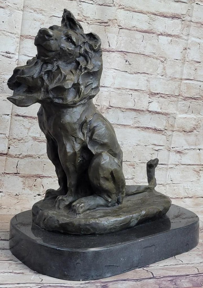Original Bronze Sculpture "Lion King" Abstract Modern Art Signed by Williams - 15" x 12": Original Bronze Sculpture "Lion King" Abstract Modern Art Signed by Williams - 15" x 12" Immerse yourself in the captivating essence of the wild with the "Lion King" abstract m