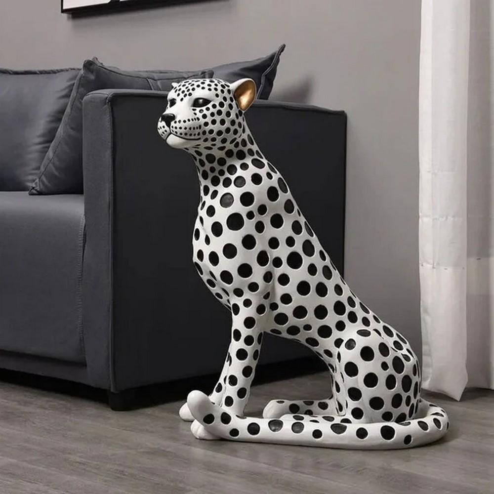 Leopard of the Fjords Sculpture (1 of 3)