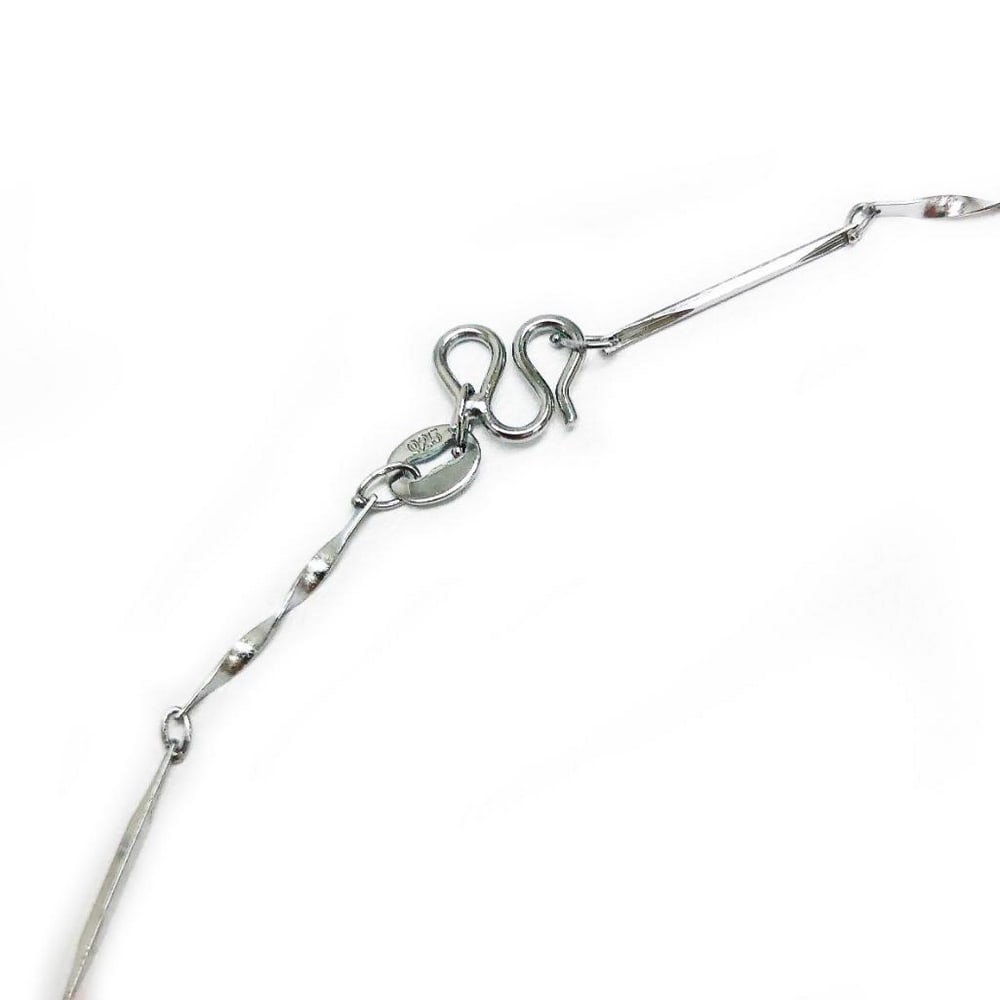 Elegant Twist Link Sterling Silver 925 Necklace: Elegant Twisted Sterling Silver Ladies Necklace. From Little Black Dress To Jeans And A T-Shirt, There Is No Wrong Time To Add A Hint Of Elegant Shine With This Twist Sterling Silver Necklace. View Ph