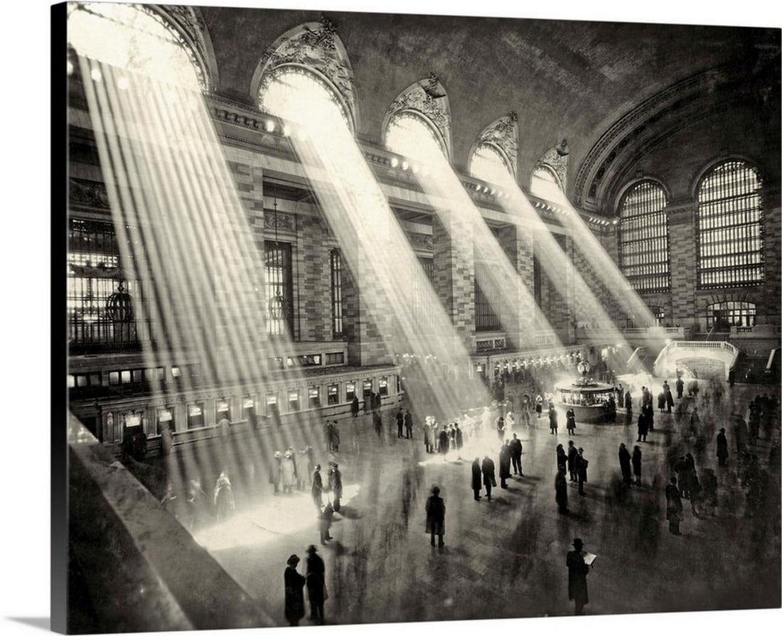 Grand Central Terminal, 1930 – Stretched Canvas Print (1 of 2)