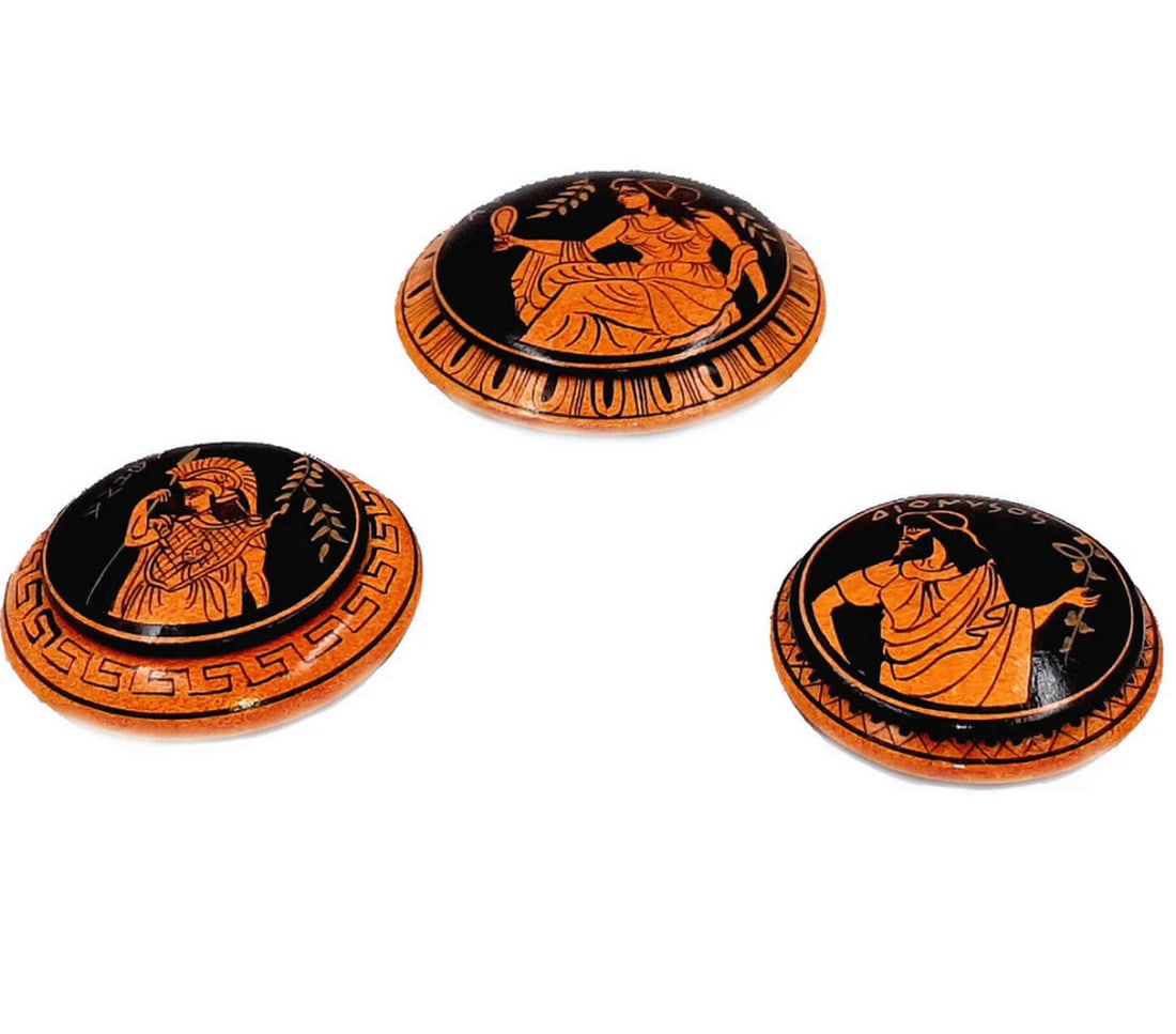 Inspired by Red-Figure Greek Pottery – Set of 3 Ancient Greek Pyxis: Inspired by Red-Figure Greek Pottery – Set of 3 Ancient Greek Pyxis Decorate your space with a set of three ceramic pyxides inspired by the red-figure style of ancient Athenian pottery, developed ar