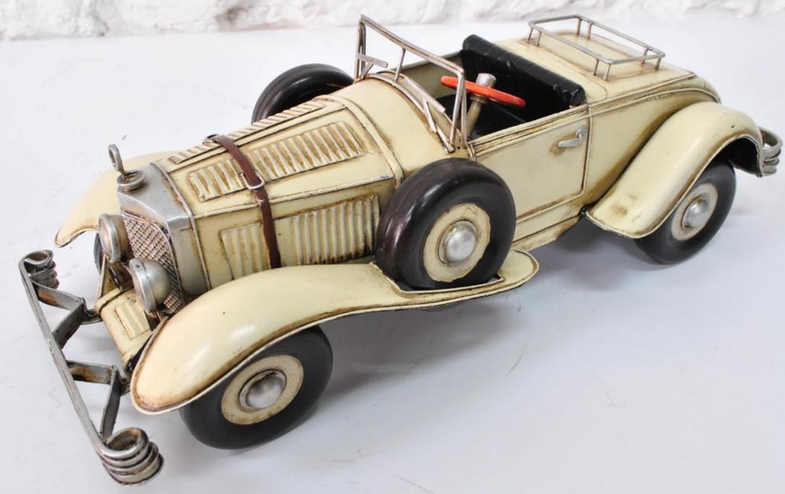 Elegance on Wheels: Mercedes-Benz Saout Chik Roadster Retro Reproduction: Elegance on Wheels: Mercedes-Benz Saout Chik Roadster Retro Reproduction This exquisite Mercedes-Benz Saout Chik Roadster reproduction is a stunning tribute to classic automotive design. Made from