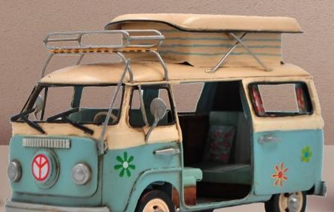 Retro Surf Bus - 2