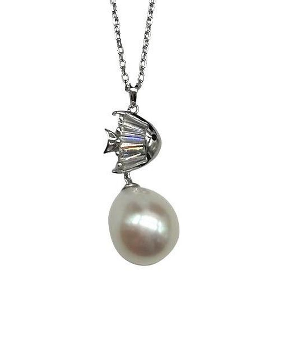 Fish With Pearl Drop Necklace: Fish With Pearl Drop Necklace This 925 Sterling Silver necklace features a butterfly fish with a creamy white pearl drop pendant. This necklace has a spring ring clasp that is complemented by a freshw