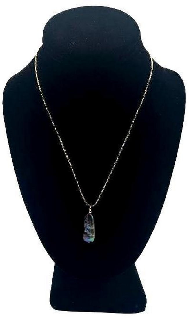 Peacock Biwa Pearl Pendant Necklace (1 of 4)