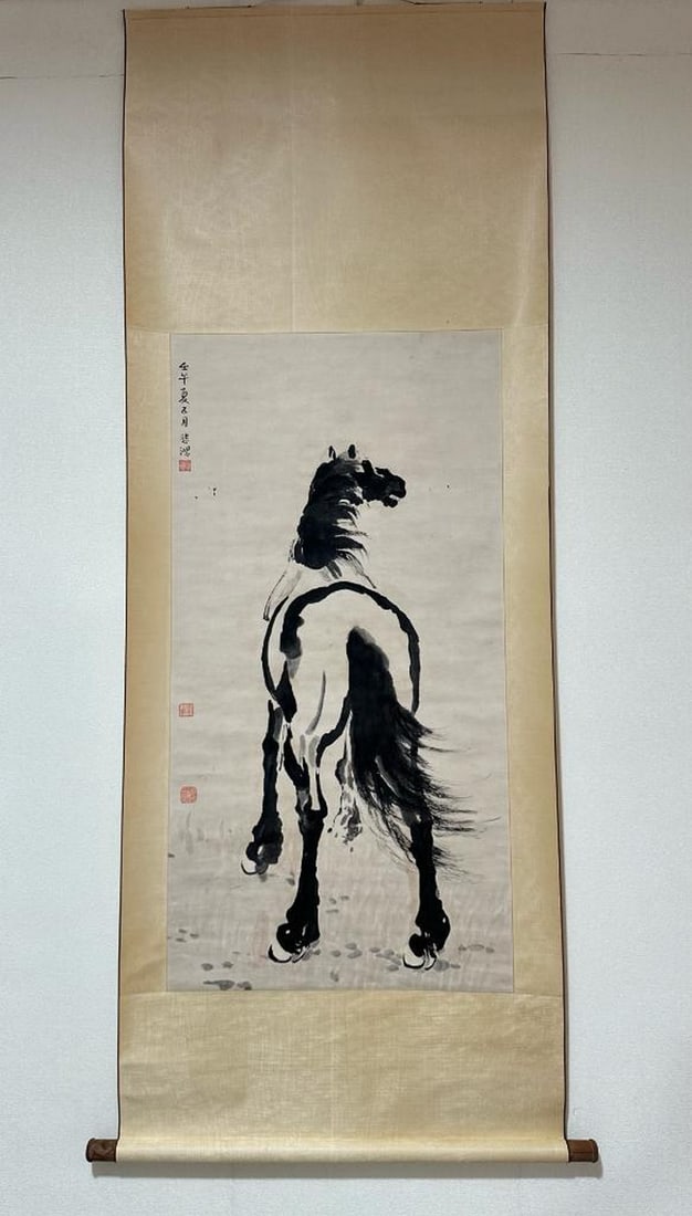 Xu Beihong Inspired Hand-Painted Horse Scroll: Xu Beihong Inspired Hand-Painted Horse Scroll An inspired hand-painted scroll in the style of Xu Beihong (1895–1953), celebrated for his masterful depictions of horses that embody strength, vitality