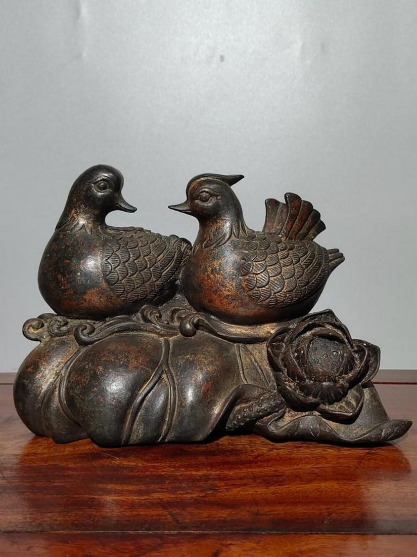 Handcrafted Copper Mandarin Duck Incense Burner Antique Chinese Design: Handcrafted Copper Mandarin Duck Incense Burner Antique Chinese Design This handcrafted incense burner is made from copper and features a Mandarin duck motif, reflecting traditional 19th-century Chine