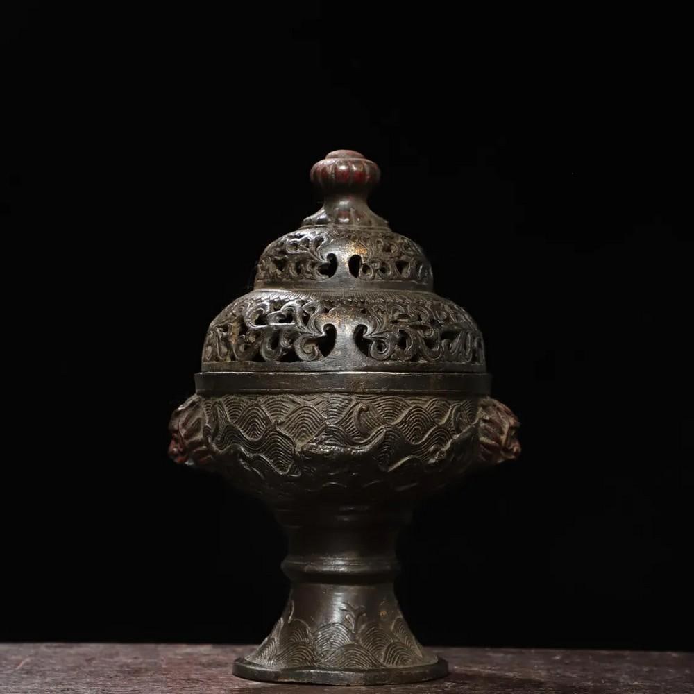 Rare Pure Copper Double-Ear Dragon Incense Burner with Rubbing Gold Finish: Rare Pure Copper Double-Ear Dragon Incense Burner with Rubbing Gold Finish A magnificent and rare Chinese antique incense burner, handcrafted from pure copper and adorned with a rubbing gold finish. F