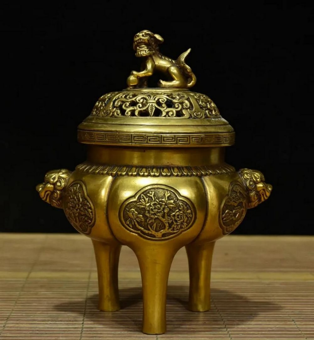 Exquisite Chinese Antique Handmade Rare Pure Copper Incense Burner with Plum, Orchid, Bamboo &: Exquisite Chinese Antique Handmade Rare Pure Copper Incense Burner with Plum, Orchid, Bamboo & Chrysanthemum Motifs and Lion Cover Celebrate the essence of Chinese cultural symbolism with this rar
