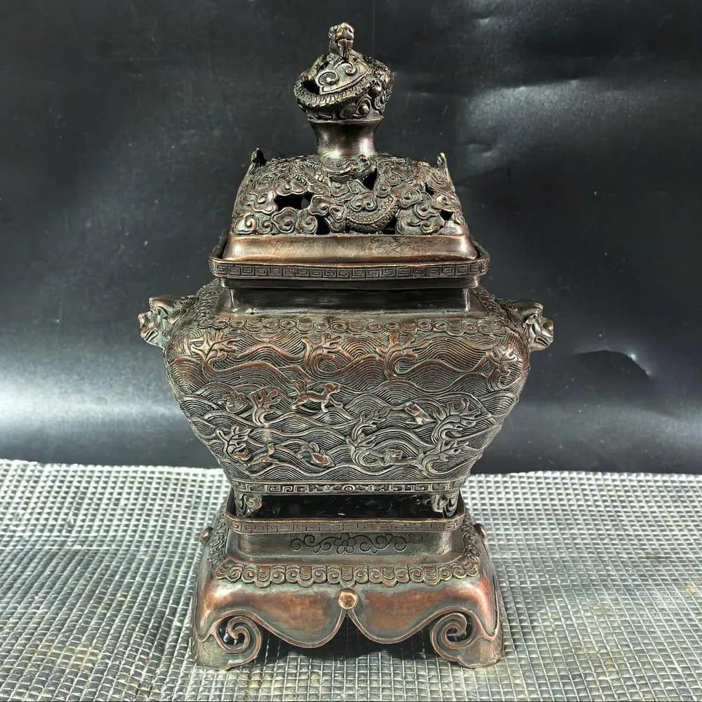 Exquisite Chinese Antique Handmade Rare Pure Copper Three-Body Sea Beast Incense Burner with Lion: Exquisite Chinese Antique Handmade Rare Pure Copper Three-Body Sea Beast Incense Burner with Lion Ears Showcasing the pinnacle of traditional Chinese craftsmanship, this rare incense burner is meticul