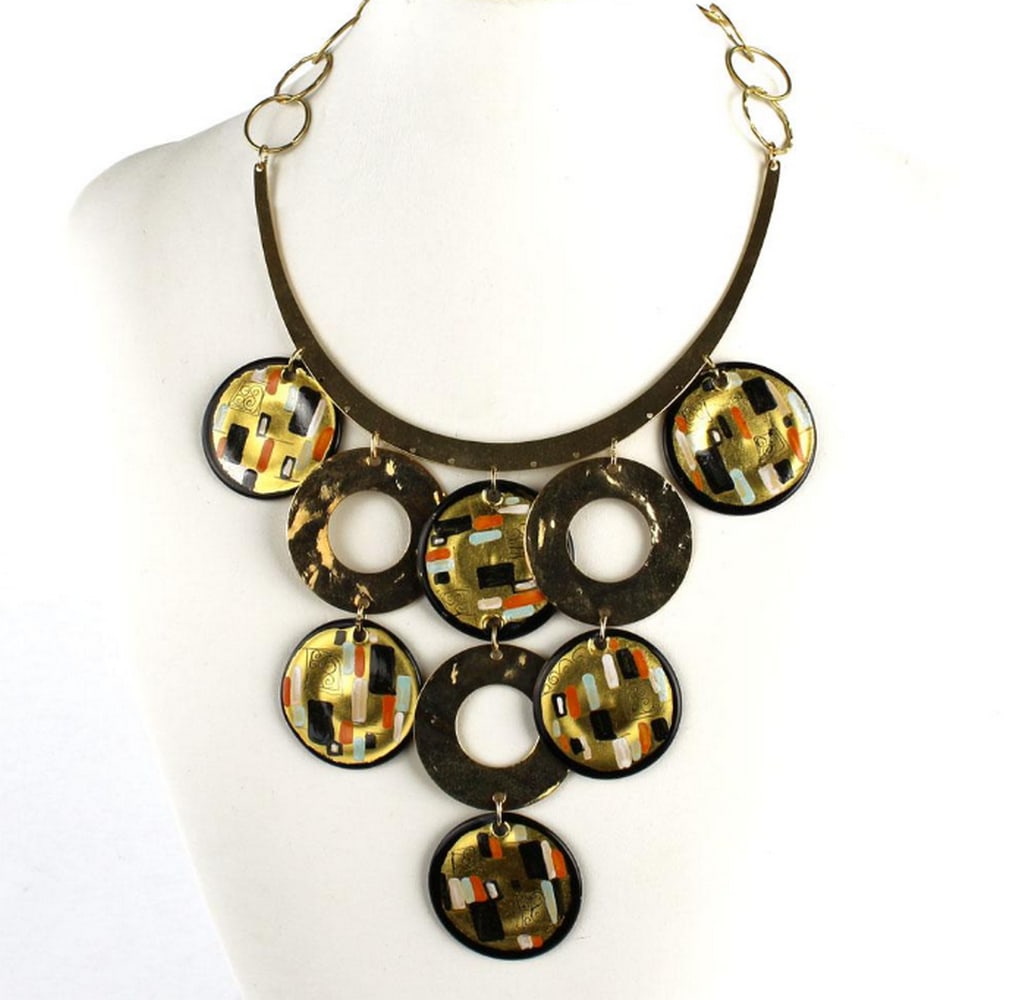 Klimt-Inspired Murano Glass Pendant with 24K Gold Detailing: Klimt-Inspired Murano Glass Pendant with 24K Gold Detailing An elegant necklace designed for sophisticated women. Handmade using the lampworking technique and finished with gold paint, this piece is l