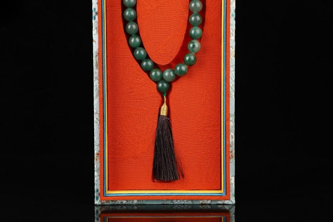 Elegant Jade Bracelet - 3