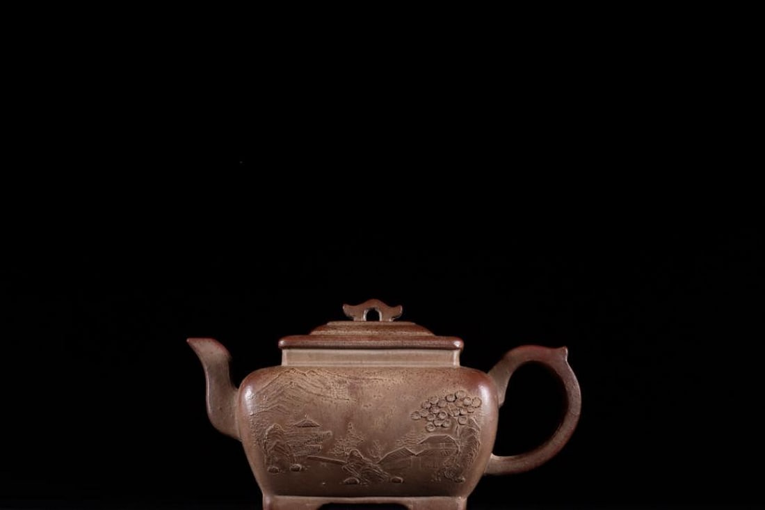 Inspired Chen Wenju Clay Painted Landscape Square Zisha Teapot: Inspired Chen Wenju Clay Painted Landscape Square Zisha Teapot A finely crafted square Zisha teapot inspired by esteemed artist Chen Wenju, featuring detailed clay-painted landscape scenes that evoke 