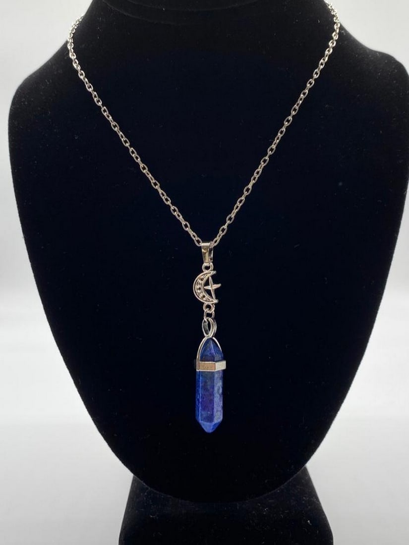 Lapis Lazuli Stone Moon Star Pendants, Chakra Reiki Healing Amulet: Lapis Lazuli Stone Moon Star Pendants, Chakra Reiki Healing Amulet It is considered to be a protection from psychic attacks, bringing deep peace, harmony, reveals inner truth, honesty, compassion, sel