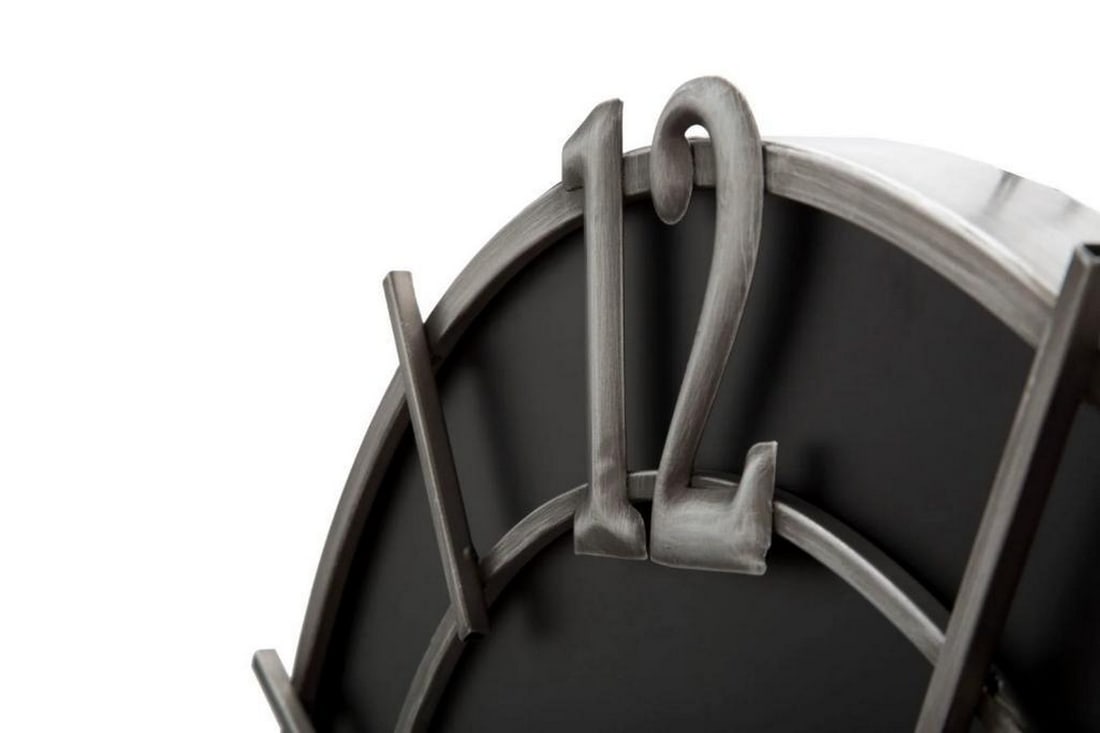 Minimalist Metal Wall Clock - 3