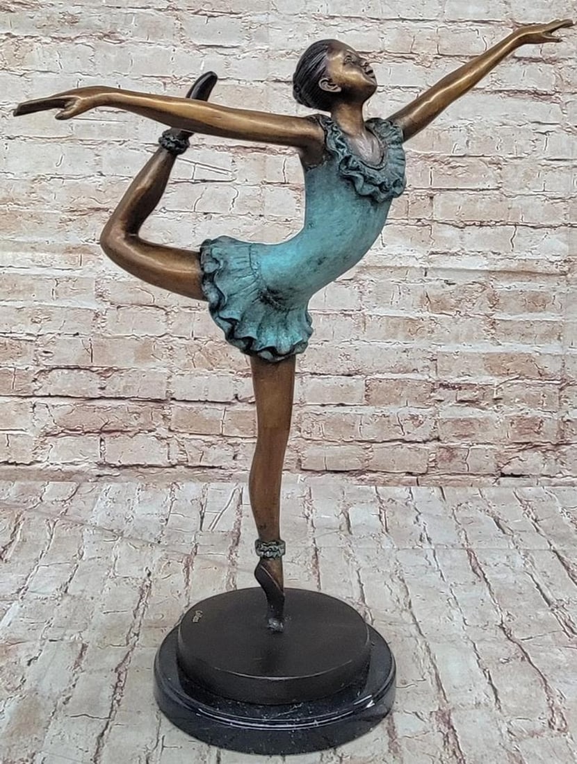 Original Bronze Prima Ballerina Sculpture Signed by Collett - 21" x 18": Original Bronze Prima Ballerina Sculpture Signed by Collett - 21" x 18" Step into the enchanting world of ballet with this exquisite sculpture, capturing the mesmerizing beauty and skill of a 