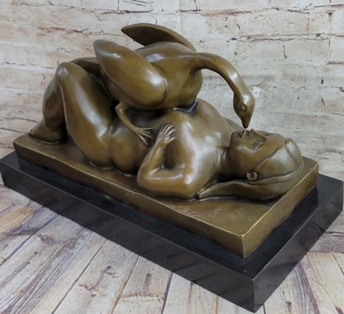 Leda and the Swan Modern Bronze Sculpture Interpretation: Leda and the Swan Modern Bronze Sculpture Interpretation Bold and evocative, this modern art bronze reproduction bearing the signature of artist Botero, reimagines the myth of Leda and the Swan with c