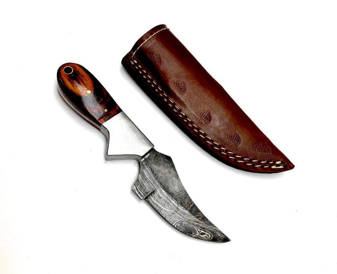 9" Damascus Steel All-Purpose Clip Point Blade Knife: For Auction Is A Stunning Handmade 9" Damascus Clip Point Blade *With Hand Crafted & Hand Stitched Leather Sheath Each blade is created Using 256 Layers Of 1095 and 15N20 High Carbon Steels???