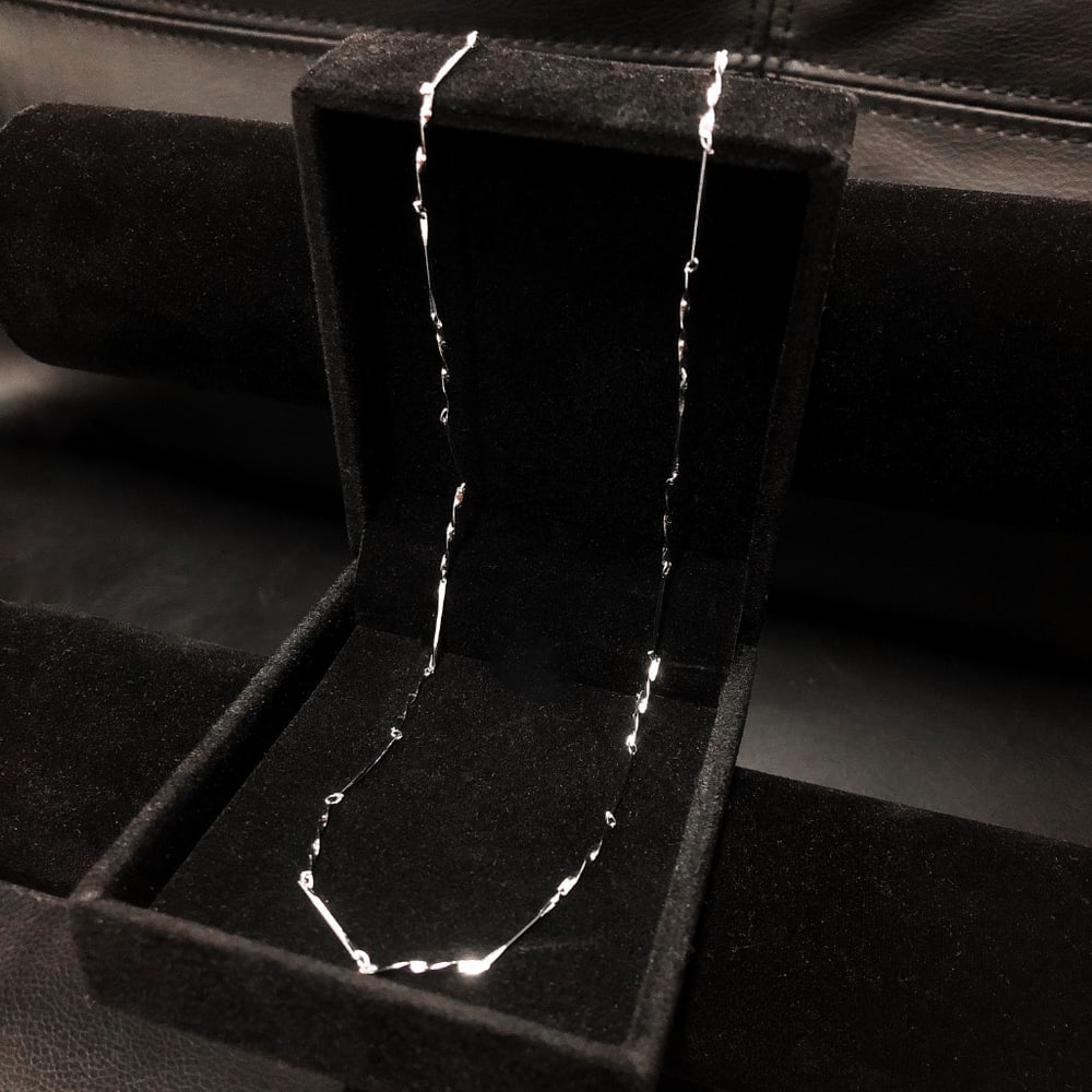 Elegant Twist Link Sterling Silver 925 Necklace: Elegant Twisted Sterling Silver Ladies Necklace. View Photos For Further Details.