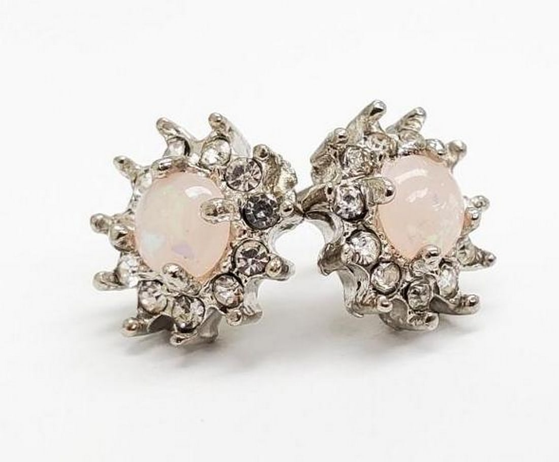 Stunning Ladies Silver Plated Fashion Stud Earrings (1 of 2)