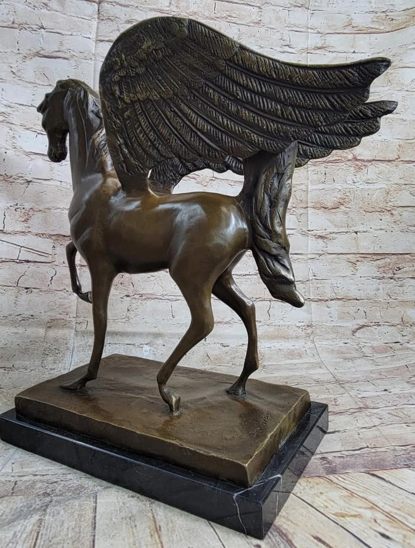 Large Pegasus Bronze Sculpture: Large Pegasus Bronze Sculpture Pegasus is a fascinating horse with an extraordinary ability. He is the most famous winged horse in the world. This sculpture depicts Pegasus soaring high above the eart