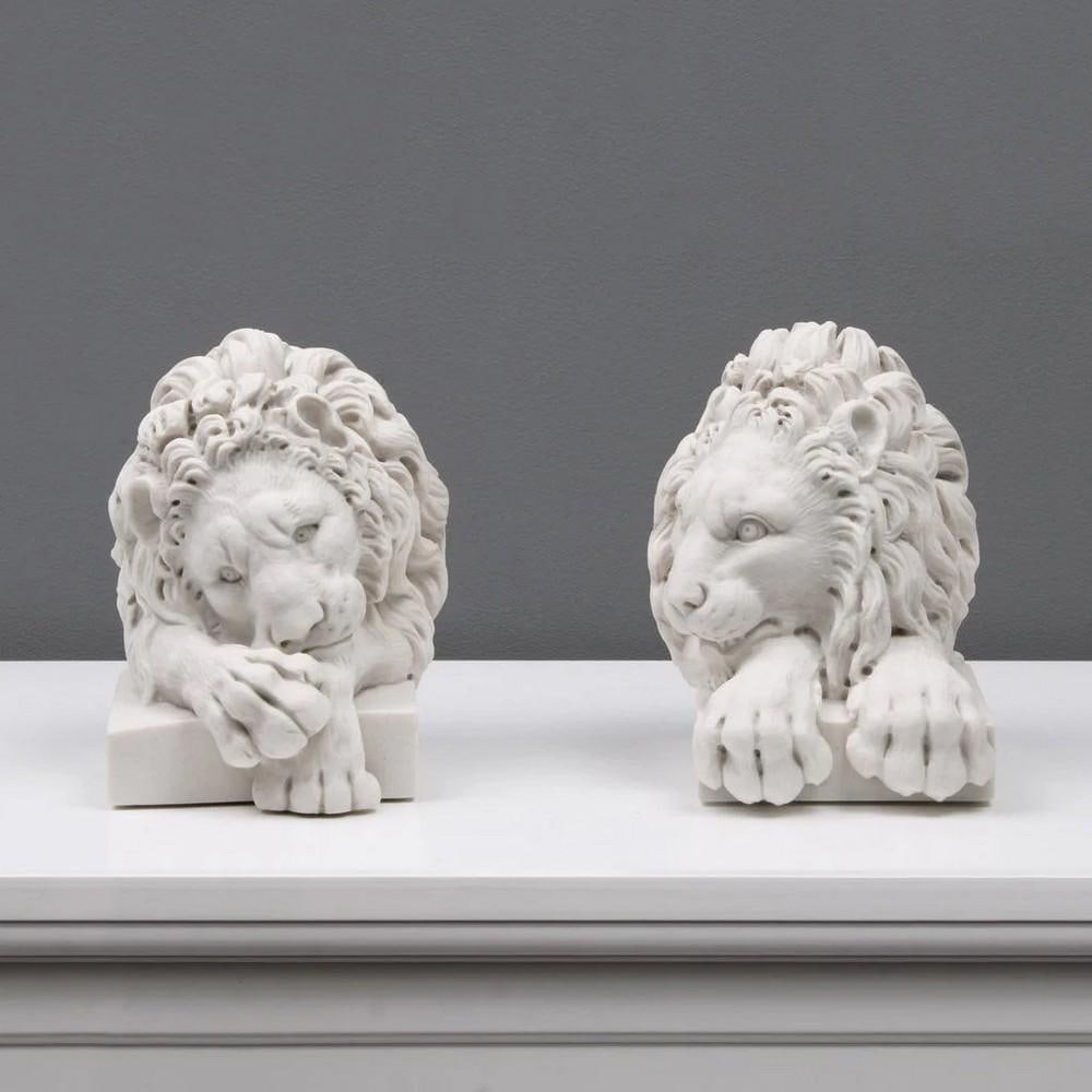 After A. Canova Lions Sculpture Bookends - (4.4lbs): After A. Canova Lions Sculpture Bookends - (4.4lbs) These magnificent bronze sculpture bookends are inspired by the iconic Canova Lions, originally created by renowned sculptor Antonio Canova for the 