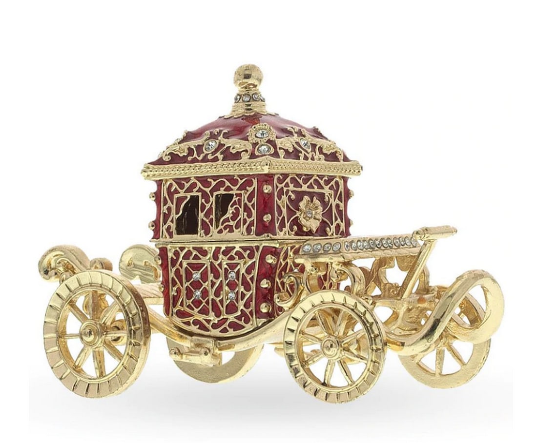 Tsar Coronation Coach Russian Trinket Jewelry Box: Tsar Coronation Coach Russian Trinket Jewelry Box Dimensions: 2.8 Inches Tall x 4.4 Inches Long Enameled Gold Plated Pewter Hand Painted Gift Boxed This hand-painted sparkling jewelry trinket box is a