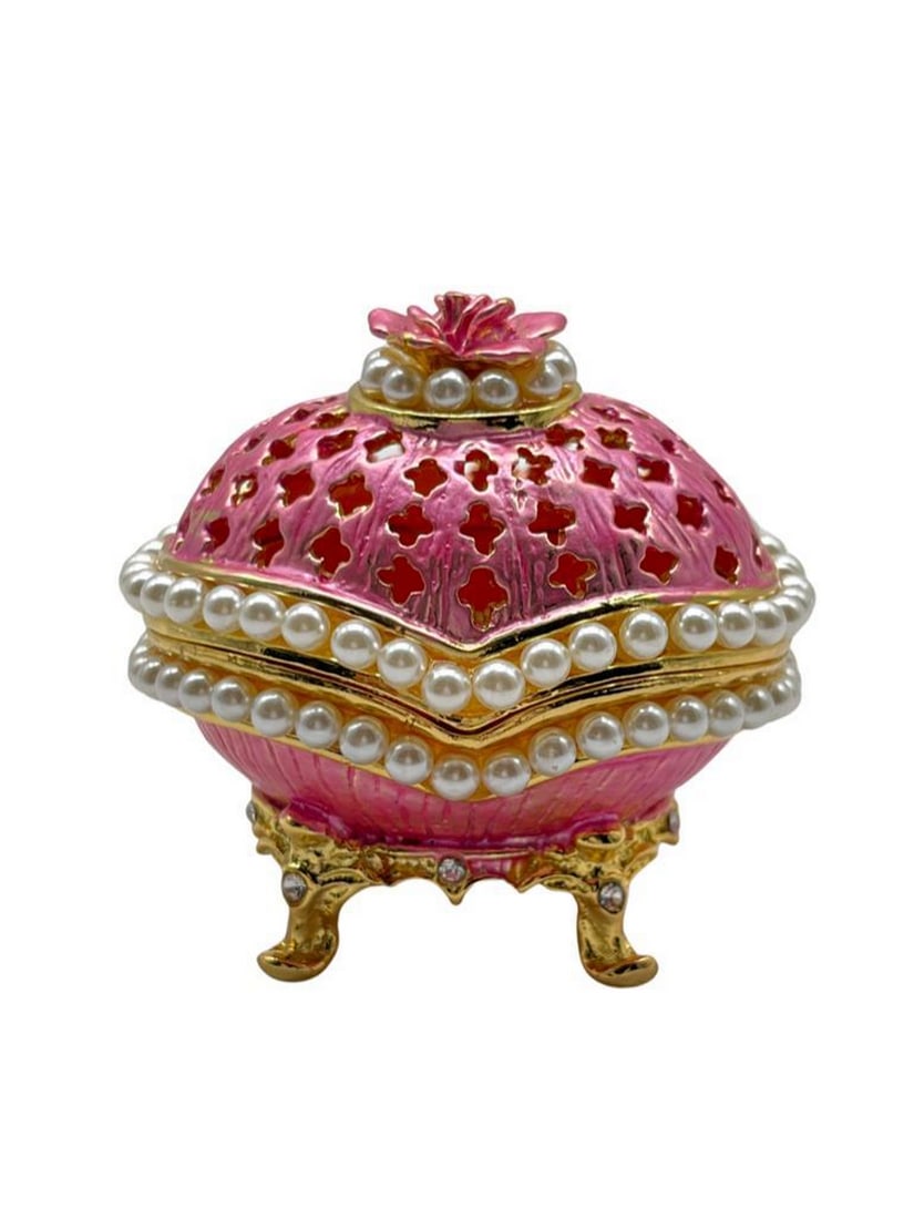 Pretty Pink Pearl Trinket Box: Pretty Pink Pearl Trinket Box A charming and elegant accessory that radiates timeless beauty. This trinket box is adorned with a lovely shade of pink and embellished with shimmering pearls, adding a t