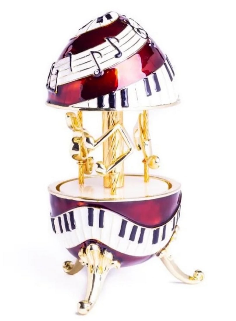 Piano Musical Carousel with Music Clef and Notes (1 of 3)