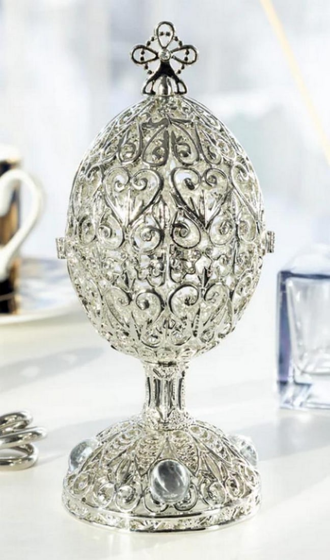 Ferris Wheel Treasure Egg Trinket Box: Ferris Wheel Treasure Egg Trinket Box This handmade enamel-painted trinket box is beautifully plated with 24K gold and adorned with handpicked Austrian crystals, each carefully and artistically placed