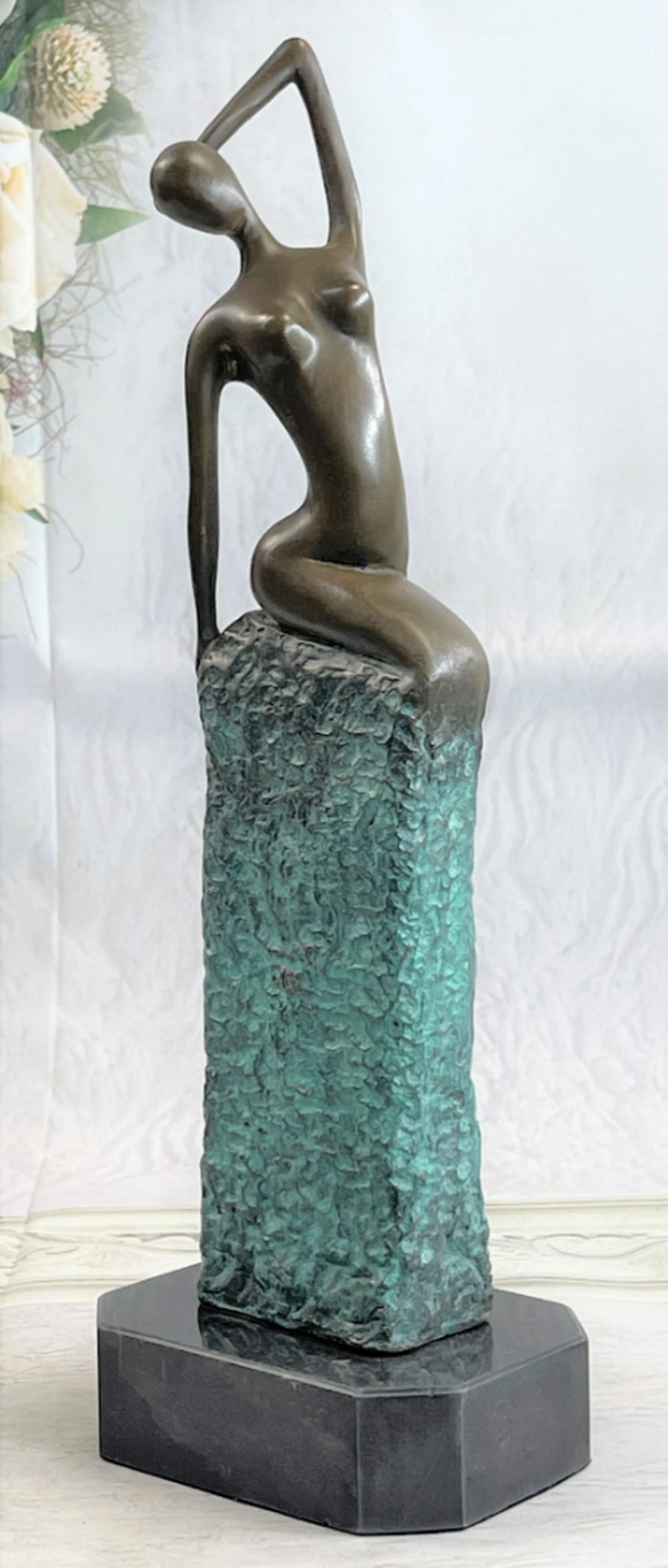 Original Abstract Curvaceous Lady Bronze Statue: Original Abstract Curvaceous Lady Bronze Statue The Figurative Female Form Sits Alluringly Upon A Textured Rectangular Structure Coated With A Turquoise Patina. She Seems To Be Seated On A Pedestal, I