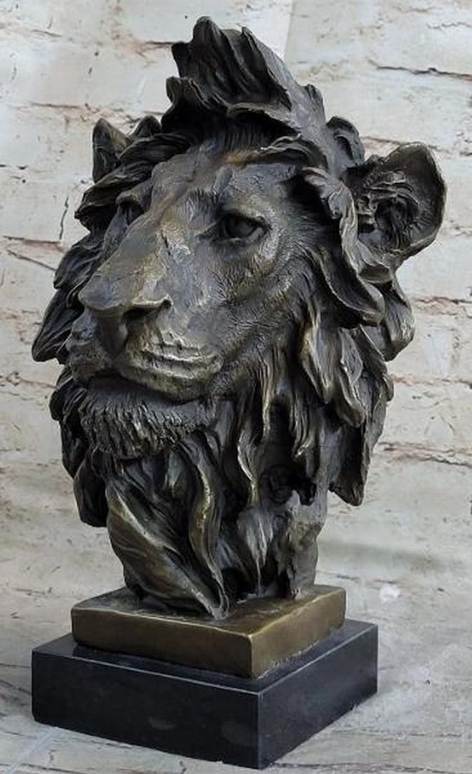 Majestic King: Lion Bust in Bronze: Majestic King: Lion Bust in Bronze Powerful and commanding, this hot cast bronze lion bust sculpture captures the raw nobility of the king of beasts. With piercing eyes, a flowing mane, and finely scu